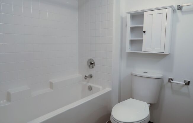 1 bed, 2 baths, 739 sqft, $2,319, Unit 112