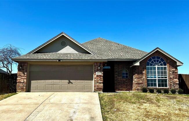 537 MEADOWCREST DR