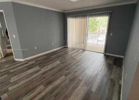 2427 Centergate Dr