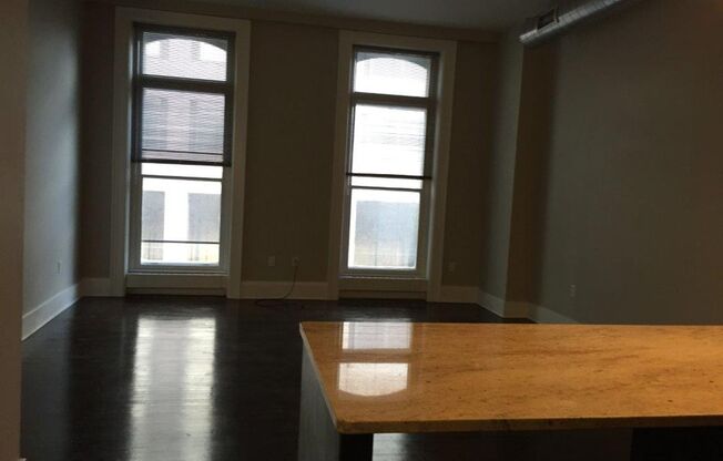 2 beds, 1 bath, 800 sqft, $1,700, Unit 3G