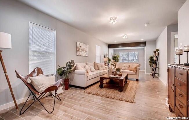 Adorable 3 bedroom 2 bath Minutes from N St. Marys!! Completely updated!