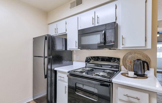2 beds, 2 baths, 960 sqft, $1,558, Unit 201