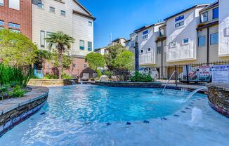 Bright and spacious townhome with a beautiful rooftop terrace to relax.