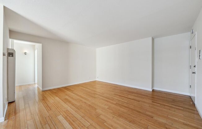 2p008 - Lake View East