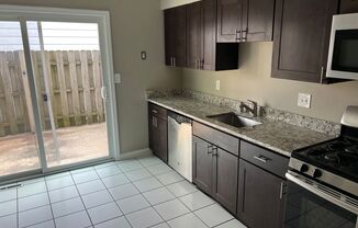 2 beds, 1.5 baths, $1,700, Unit 3220 C