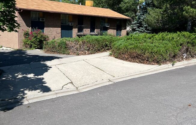 Great 2 Bedroom 1 Bathroom Apartment in Provo!