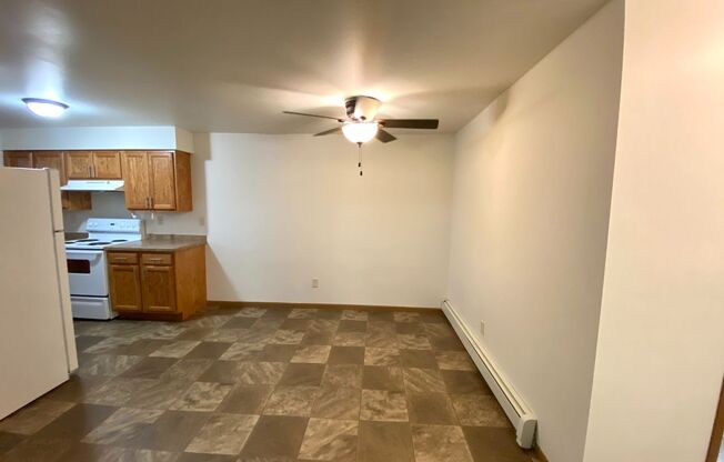 1 bed, 1 bath, 635 sqft, $775, Unit 1