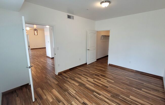 1 bed, 1 bath, 929 sqft, $2,164, Unit 1