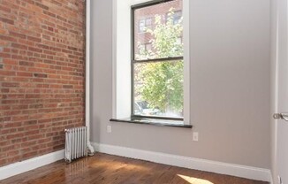 2 beds, 1 bath, $3,995, Unit 3FE