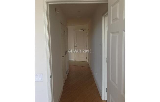 2 beds, 2 baths, $2,400, Unit Unit 3005