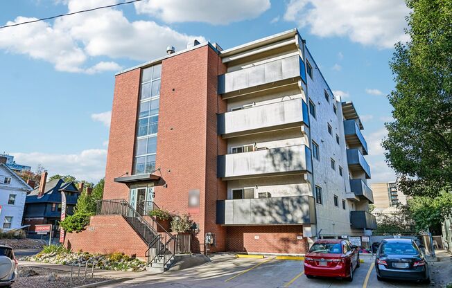 1 bed, 1 bath, 640 sqft, $1,200, Unit 304