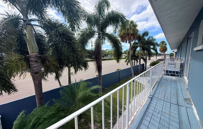 2 beds, 1 bath, $1,495, Unit 201
