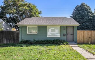 Spacious 2 bedroom with large den in the heart of Villa Park! LEASING SPECIAL info below