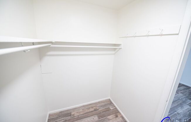 2 beds, 1 bath, 700 sqft, $1,325, Unit 08