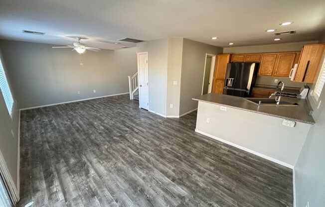 Beautiful 4Bed/2.5 Bath/2Car 2 Story Home nestled in this beautiful Southwest Community near Rhodes Ranch!