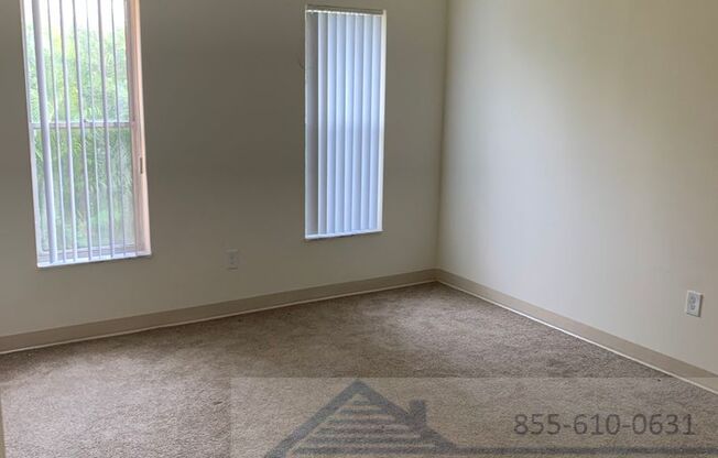 1 bed, 1 bath, 621 sqft, $1,795, Unit V219