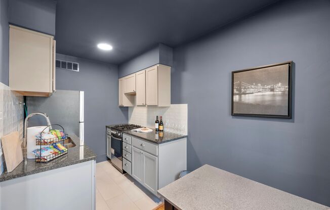 1 bed, 1 bath, 650 sqft, $1,395, Unit 102