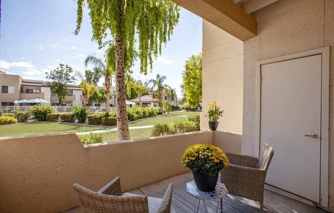 Village at Lakewood, Phoenix, Arizona photo of patio