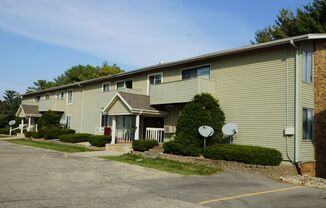 3 beds, 1.5 baths, $1,250, Unit 809-08