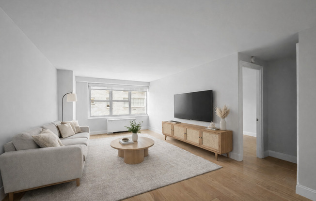 1 bed, 1 bath, 617 sqft, $5,200, Unit 815