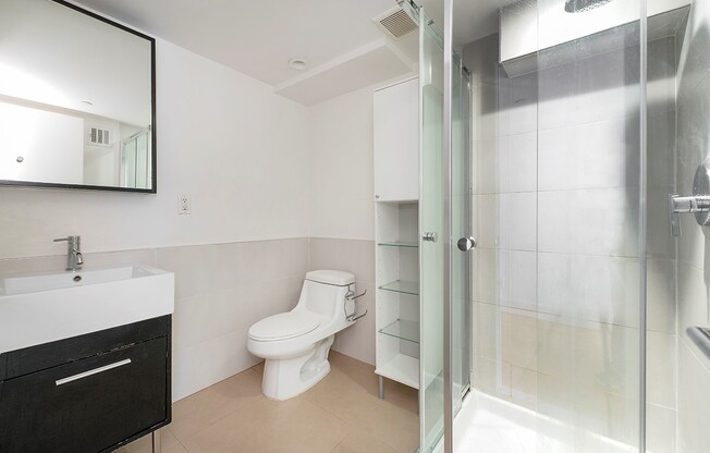 2 beds, 2 baths, $4,500, Unit 3B