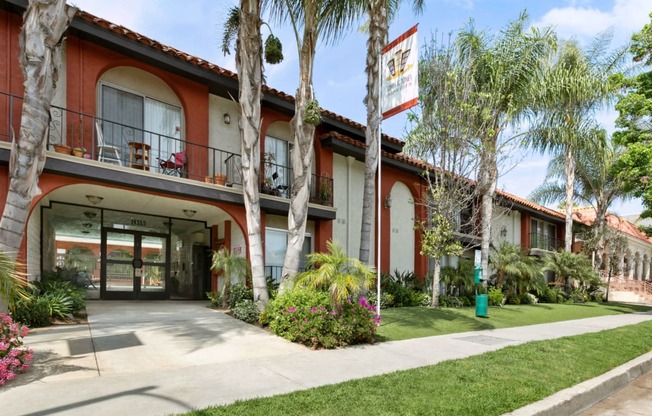 Sherman Oaks Apartments street view entrance