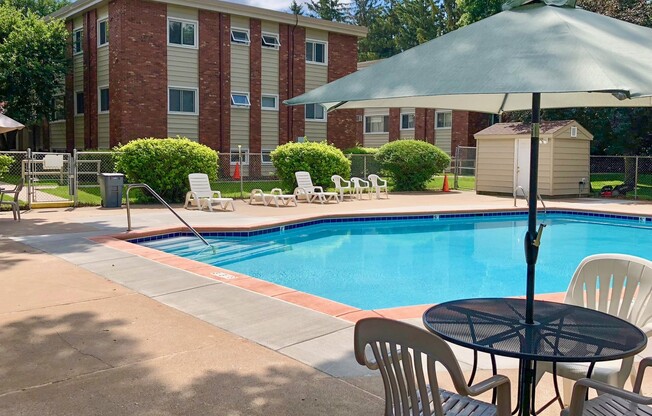 2 beds, 1 bath, 737 sqft, $1,299, Unit 667010