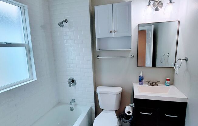 4 beds, 3 baths, $2,695
