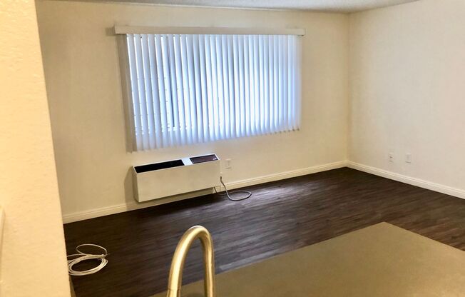 2 beds, 2 baths, 975 sqft, $2,395, Unit 120