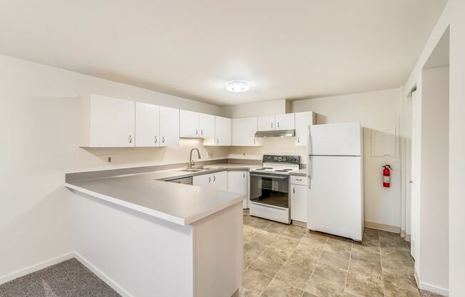 3 beds, 1.5 baths, $2,500, Unit D