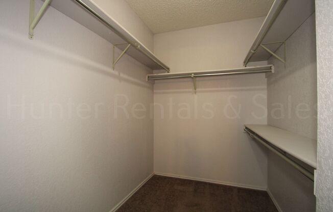 3 beds, 2 baths, $1,595