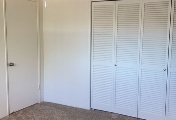 2 beds, 1 bath, 905 sqft, $1,425