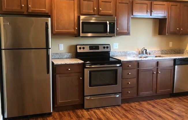 1 bed, 1 bath, 808 sqft, $675, Unit G4