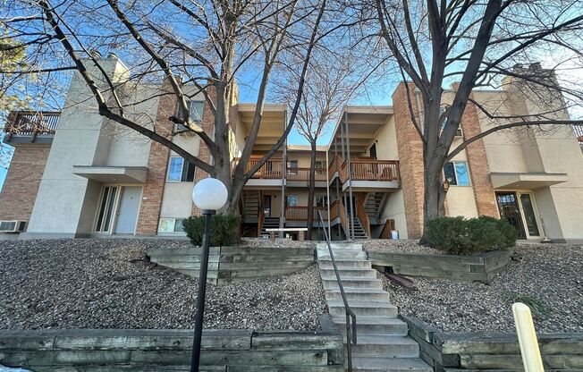 LOCATION LOCATION!! Newly remodeled 1-bedroom, Move in Ready!!! Indoor and Outdoor Pool!
