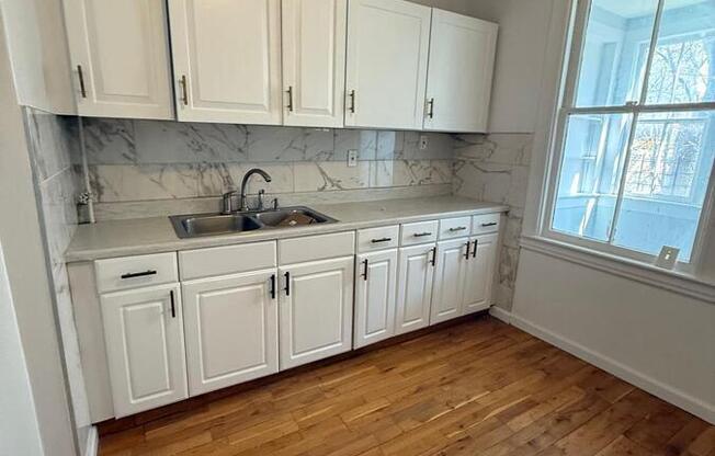44 VAN CORTLANDT PARK AVE