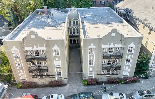 Flanders Apartments