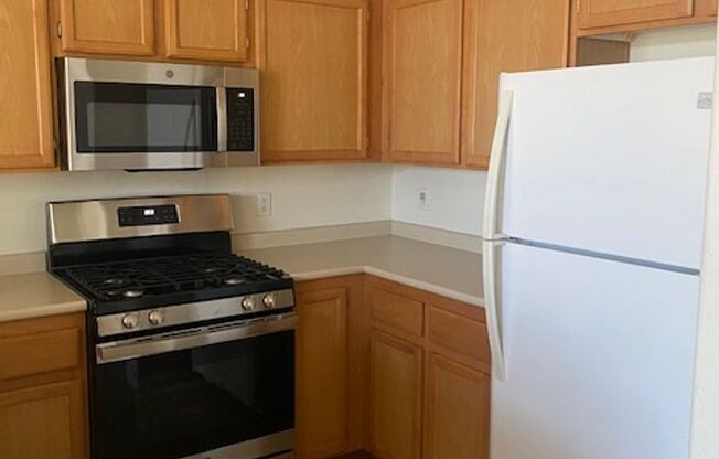 2 beds, 2 baths, $1,795, Unit UNIT 3813