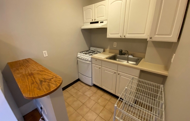 1 bed, 1 bath, 500 sqft, $2,400, Unit 3