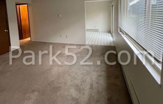 2 beds, 1 bath, $1,395, Unit 3111-07