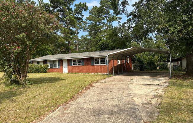 3 bedrooms - West Augusta Rental – (30909) Living room, and den-Convenient location close to shopping downtown,