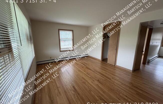 4321 S 71 ST