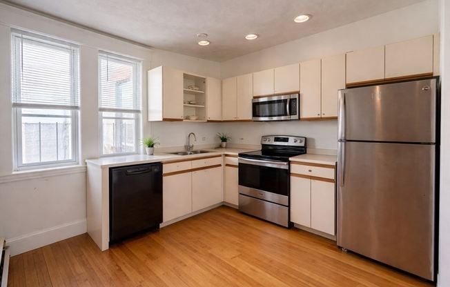 210 Chestnut Hill Ave Apt 4
