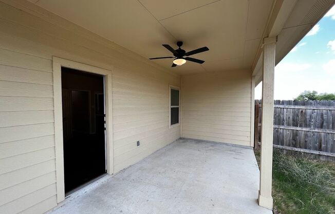 3 beds, 2 baths, $1,295, Unit 1513 Lucille St