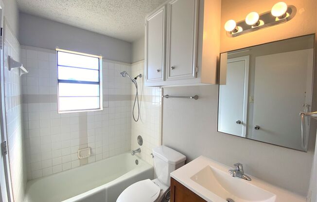 **BEAUTIFUL PARK LORRAINE ADDITION HOME**