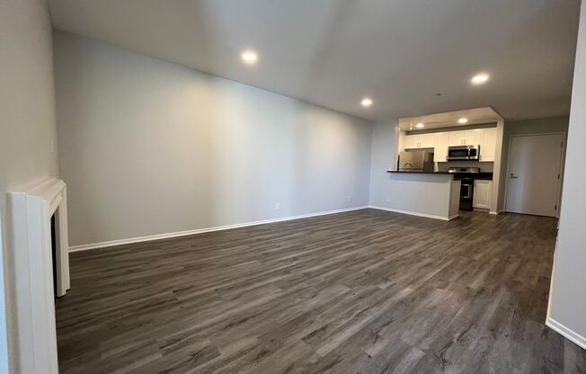 2 beds, 2 baths, 850 sqft, $2,948, Unit 313