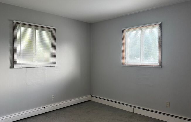 2 beds, 1 bath, $1,145, Unit 5020-3