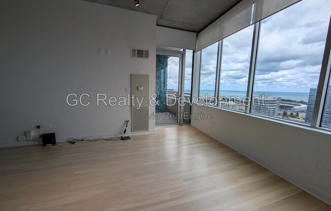 2 beds, 1 bath, 900 sqft, $2,900, Unit 2906