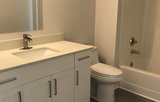 3 beds, 2 baths, 1,100 sqft, $3,200, Unit 300