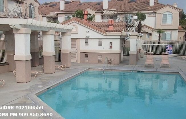 Ontario 3 Bedroom Townhome Available in October