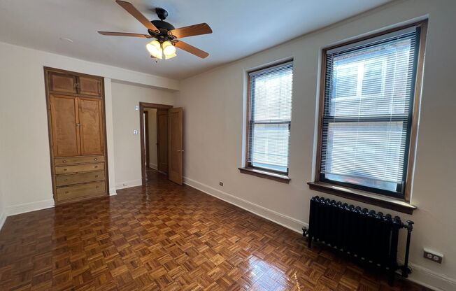 1 bed, 1 bath, 700 sqft, $1,945, Unit 429-102